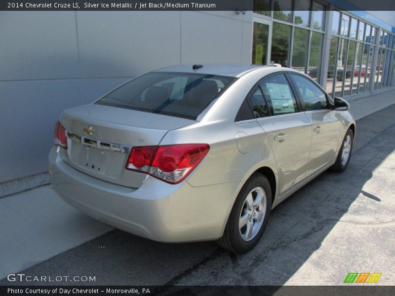 Silver Ice Metallic / Jet Black/Medium Titanium 2014 Chevrolet Cruze LS