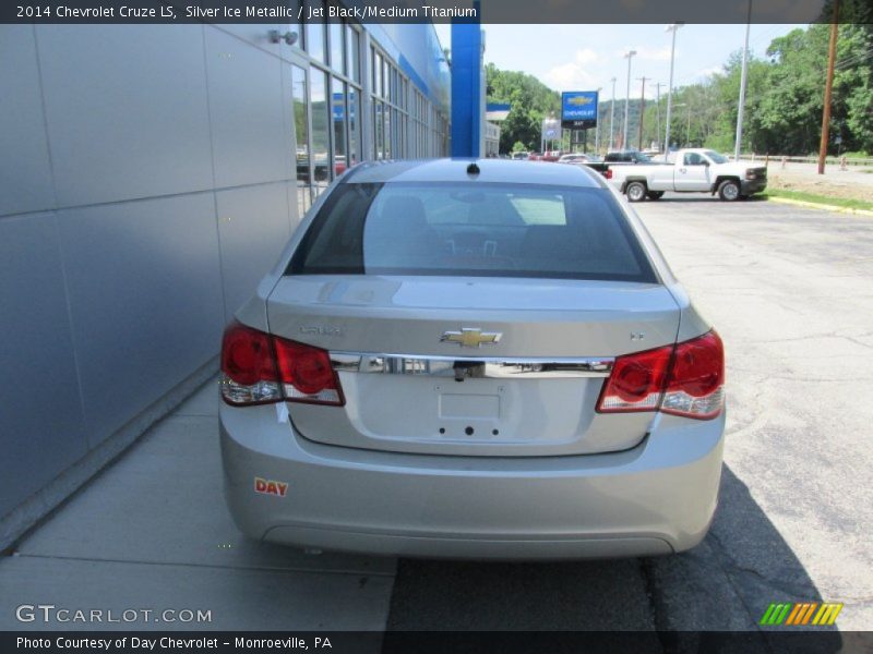 Silver Ice Metallic / Jet Black/Medium Titanium 2014 Chevrolet Cruze LS