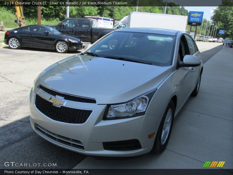 Silver Ice Metallic / Jet Black/Medium Titanium 2014 Chevrolet Cruze LS