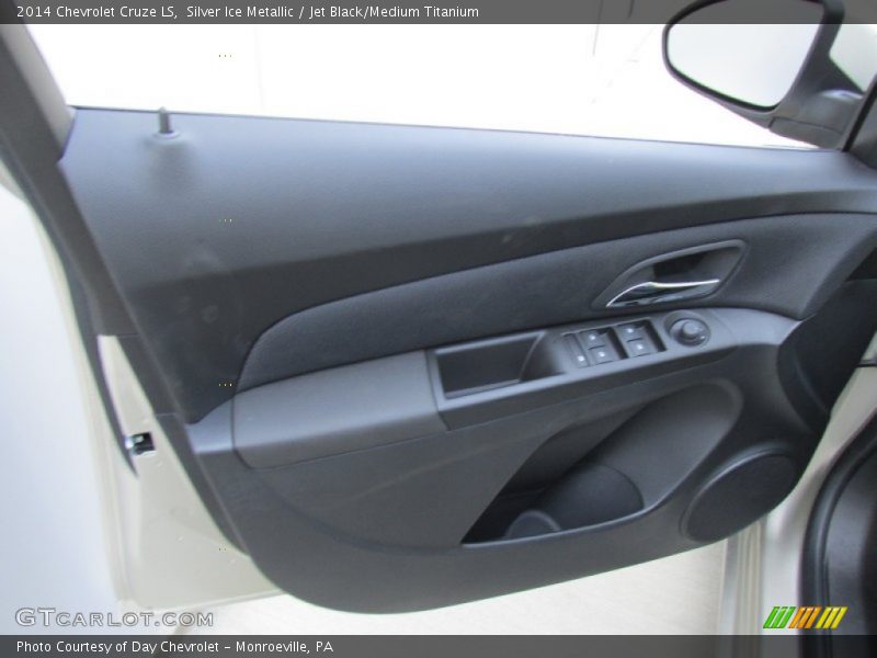 Silver Ice Metallic / Jet Black/Medium Titanium 2014 Chevrolet Cruze LS