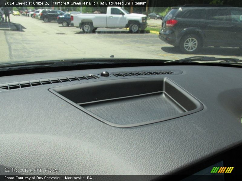 Rainforest Green Metallic / Jet Black/Medium Titanium 2014 Chevrolet Cruze LS