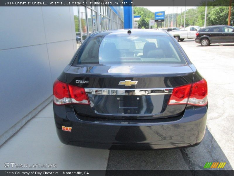 Atlantis Blue Metallic / Jet Black/Medium Titanium 2014 Chevrolet Cruze LS