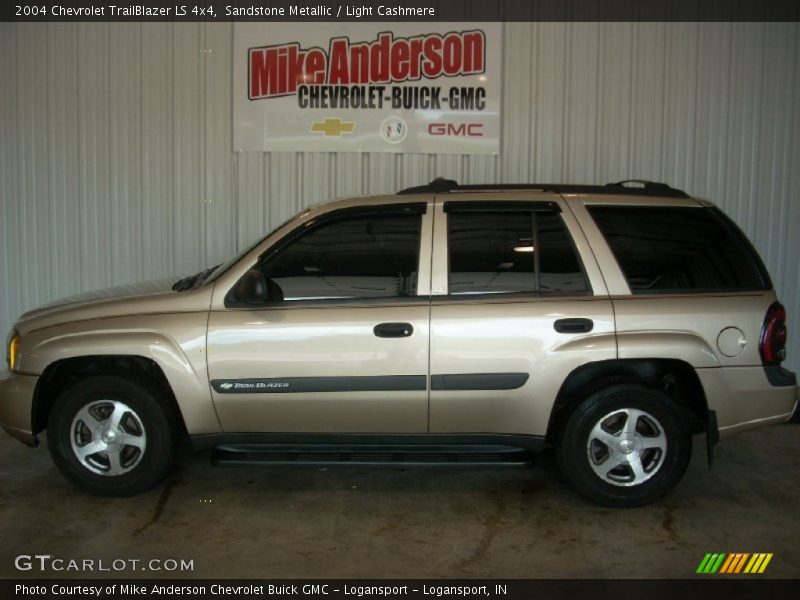 Sandstone Metallic / Light Cashmere 2004 Chevrolet TrailBlazer LS 4x4