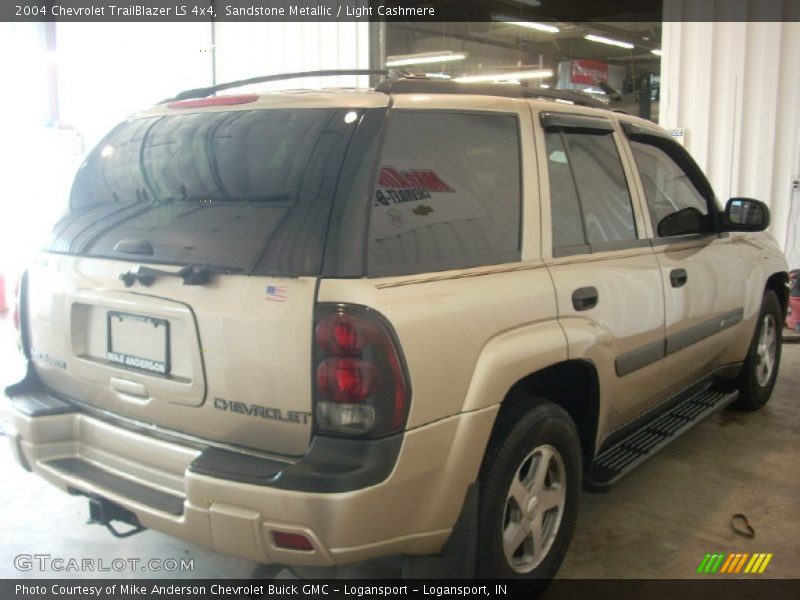 Sandstone Metallic / Light Cashmere 2004 Chevrolet TrailBlazer LS 4x4