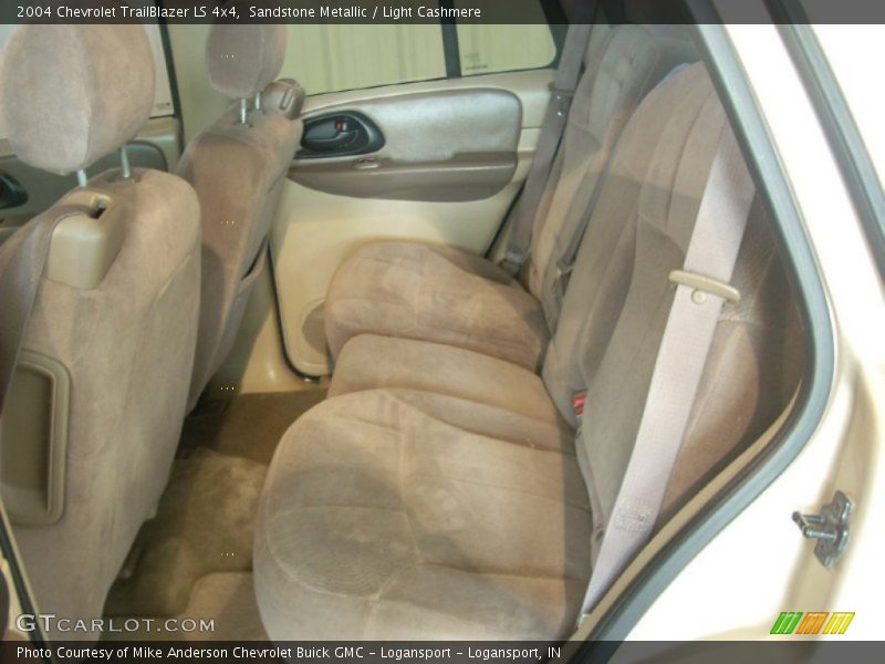 Sandstone Metallic / Light Cashmere 2004 Chevrolet TrailBlazer LS 4x4