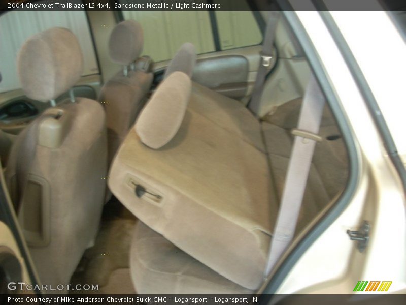 Sandstone Metallic / Light Cashmere 2004 Chevrolet TrailBlazer LS 4x4