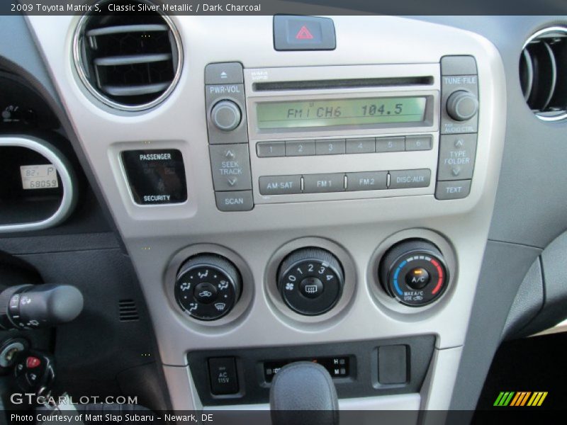 Classic Silver Metallic / Dark Charcoal 2009 Toyota Matrix S