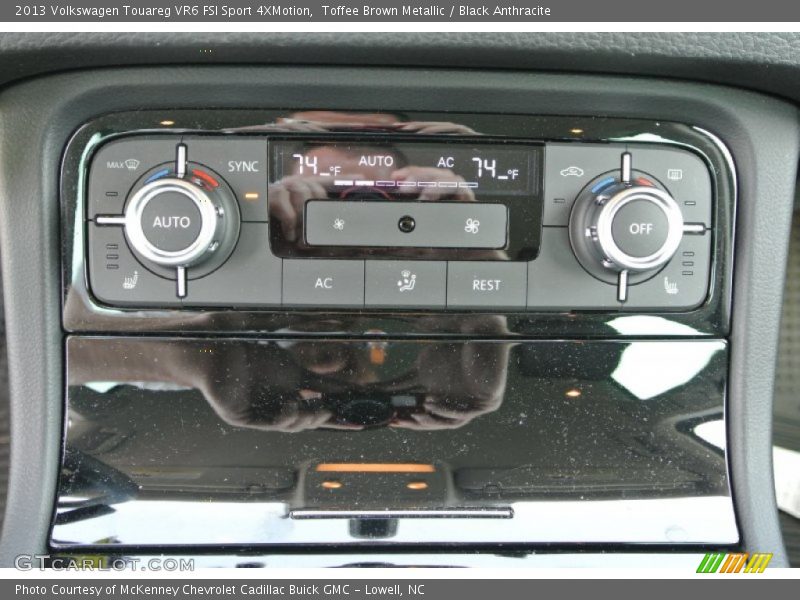 Toffee Brown Metallic / Black Anthracite 2013 Volkswagen Touareg VR6 FSI Sport 4XMotion
