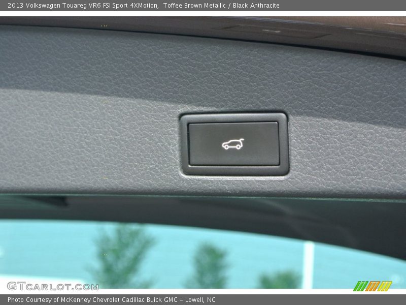 Toffee Brown Metallic / Black Anthracite 2013 Volkswagen Touareg VR6 FSI Sport 4XMotion