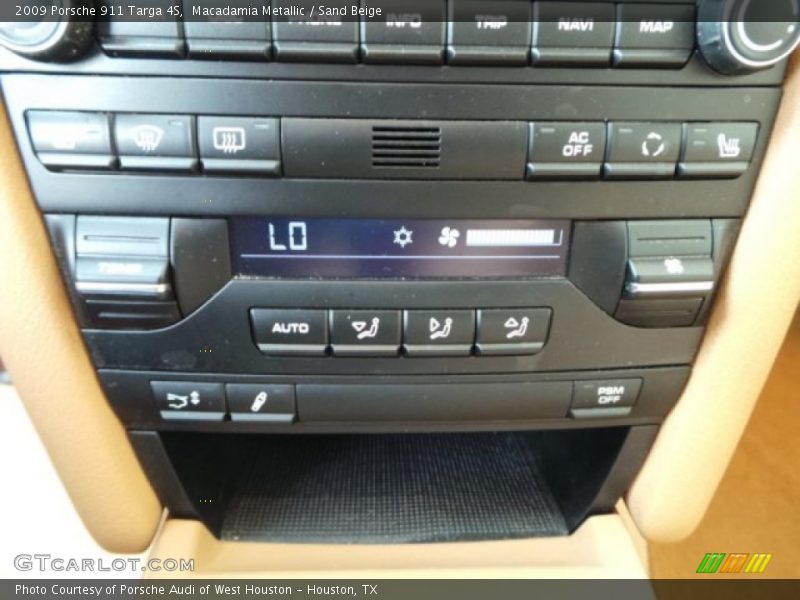 Controls of 2009 911 Targa 4S