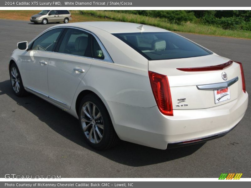 White Diamond Tricoat / Shale/Cocoa 2014 Cadillac XTS Luxury FWD