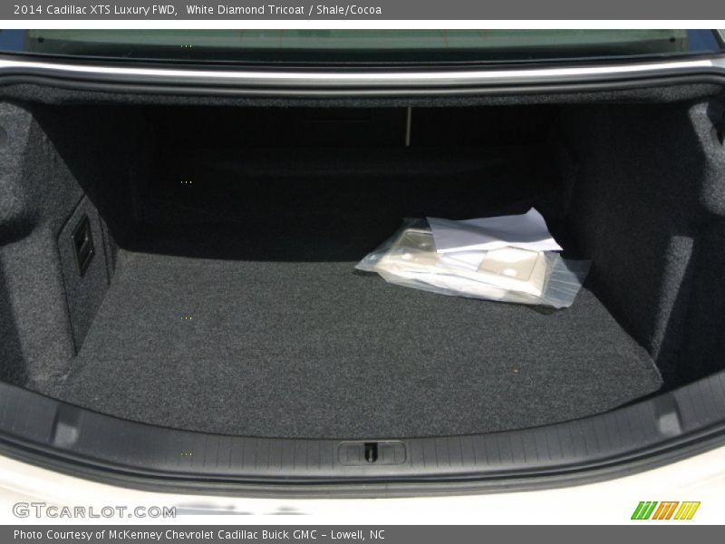 White Diamond Tricoat / Shale/Cocoa 2014 Cadillac XTS Luxury FWD