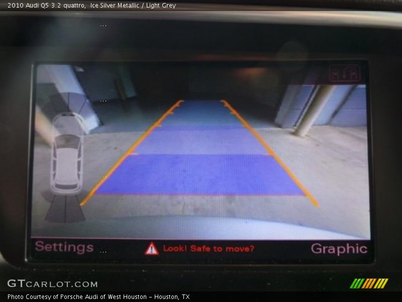 Ice Silver Metallic / Light Grey 2010 Audi Q5 3.2 quattro