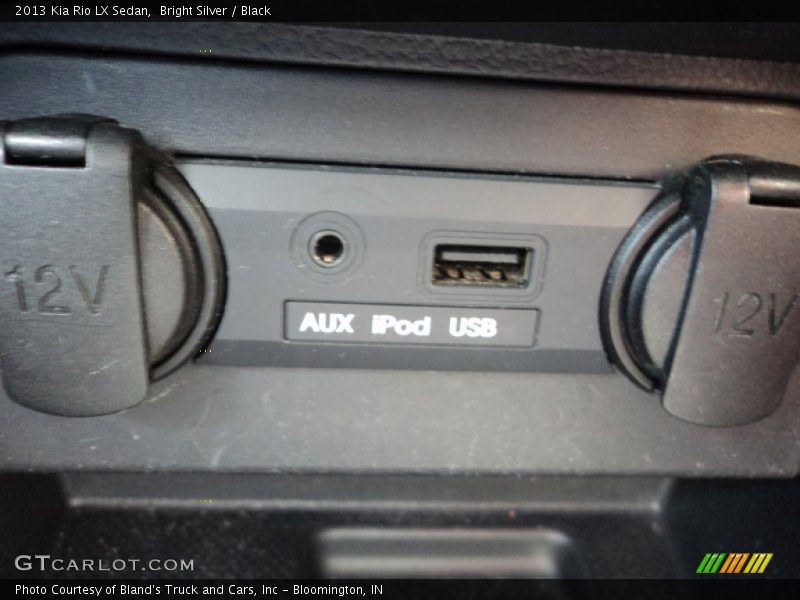 Bright Silver / Black 2013 Kia Rio LX Sedan