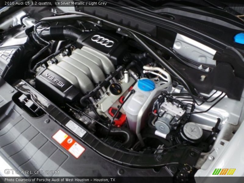 Ice Silver Metallic / Light Grey 2010 Audi Q5 3.2 quattro