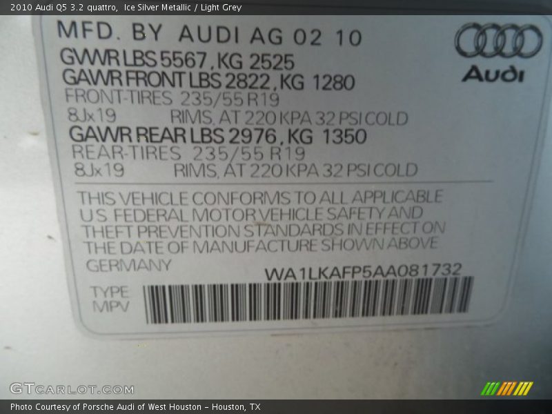 Ice Silver Metallic / Light Grey 2010 Audi Q5 3.2 quattro