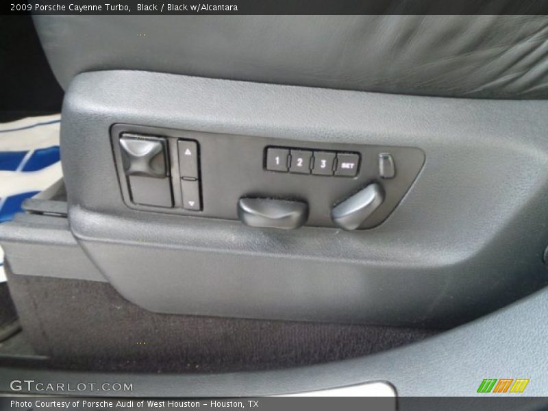 Black / Black w/Alcantara 2009 Porsche Cayenne Turbo