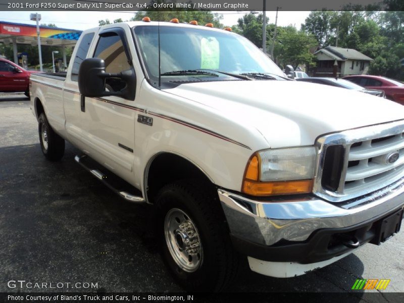 Oxford White / Medium Graphite 2001 Ford F250 Super Duty XLT SuperCab 4x4