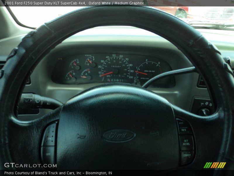 Oxford White / Medium Graphite 2001 Ford F250 Super Duty XLT SuperCab 4x4