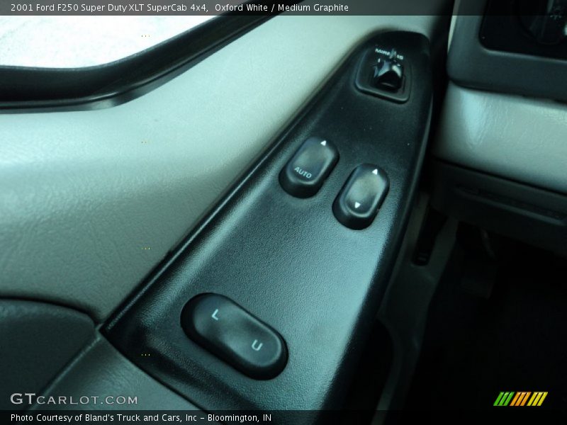 Oxford White / Medium Graphite 2001 Ford F250 Super Duty XLT SuperCab 4x4