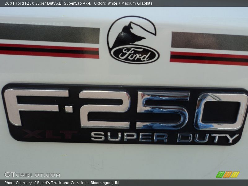 Oxford White / Medium Graphite 2001 Ford F250 Super Duty XLT SuperCab 4x4