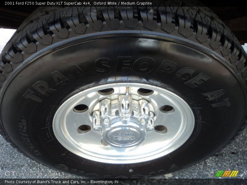Oxford White / Medium Graphite 2001 Ford F250 Super Duty XLT SuperCab 4x4