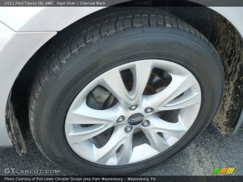 Ingot Silver / Charcoal Black 2011 Ford Taurus SEL AWD