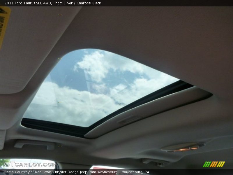 Ingot Silver / Charcoal Black 2011 Ford Taurus SEL AWD