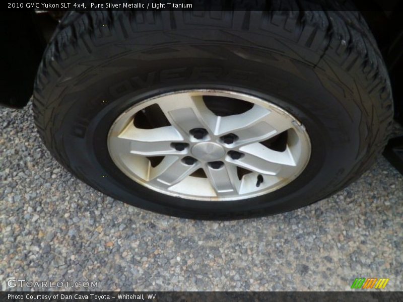 Pure Silver Metallic / Light Titanium 2010 GMC Yukon SLT 4x4