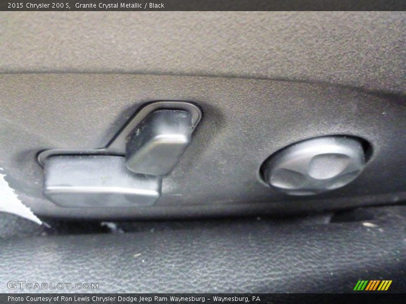 Granite Crystal Metallic / Black 2015 Chrysler 200 S