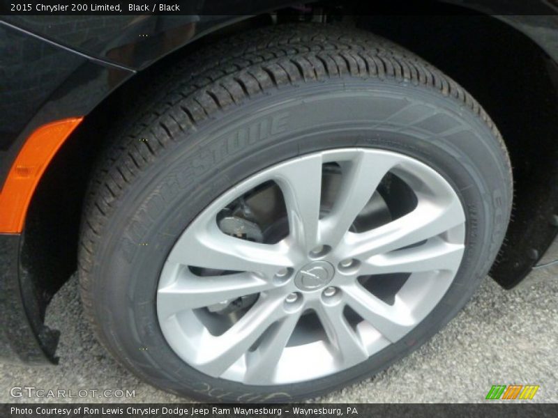 Black / Black 2015 Chrysler 200 Limited