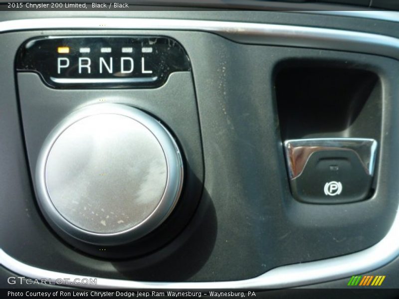 Black / Black 2015 Chrysler 200 Limited