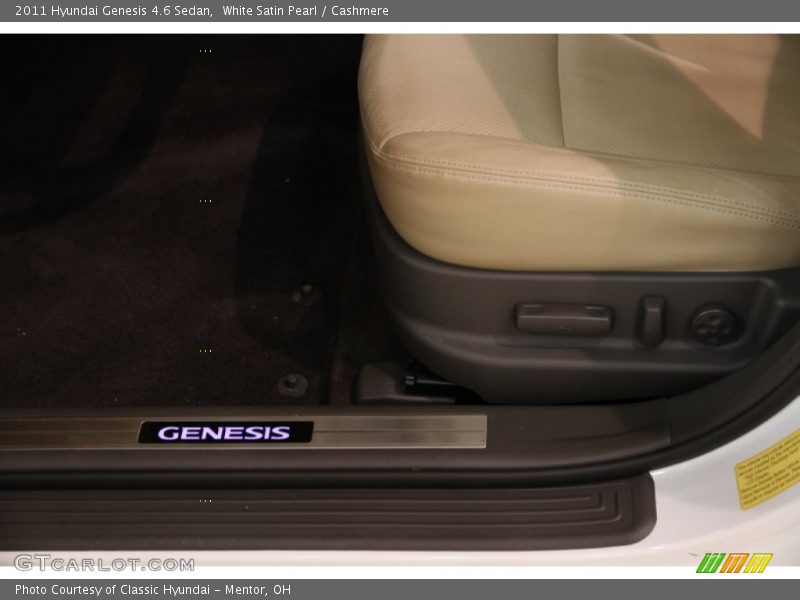 White Satin Pearl / Cashmere 2011 Hyundai Genesis 4.6 Sedan