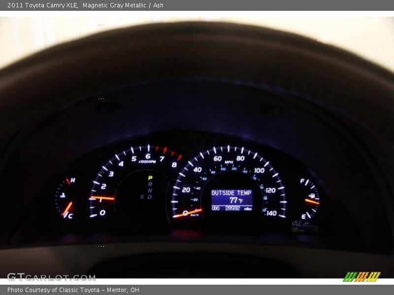 Magnetic Gray Metallic / Ash 2011 Toyota Camry XLE