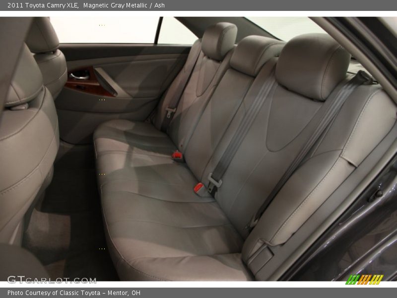 Magnetic Gray Metallic / Ash 2011 Toyota Camry XLE