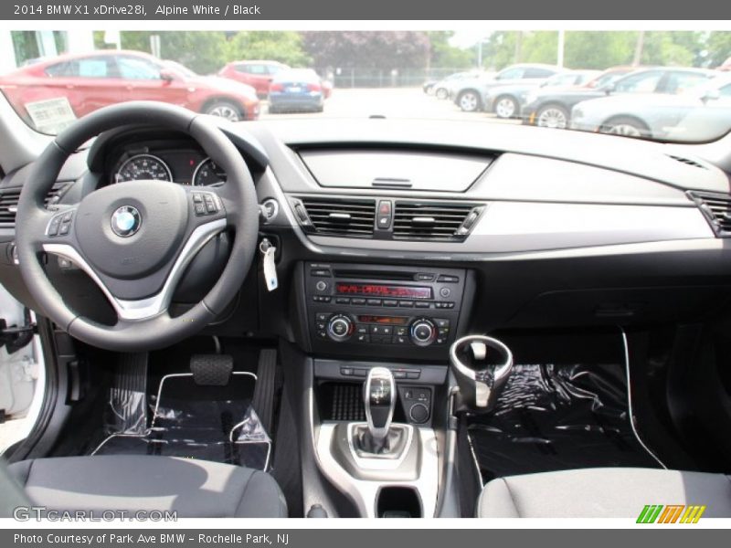 Alpine White / Black 2014 BMW X1 xDrive28i