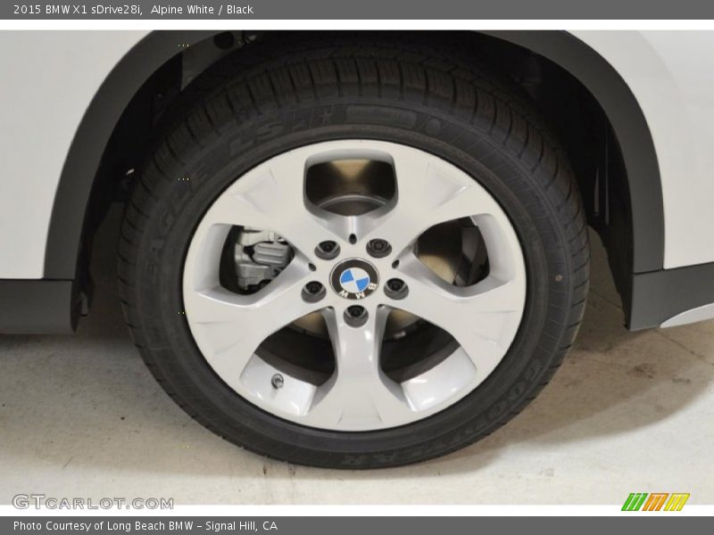 Alpine White / Black 2015 BMW X1 sDrive28i