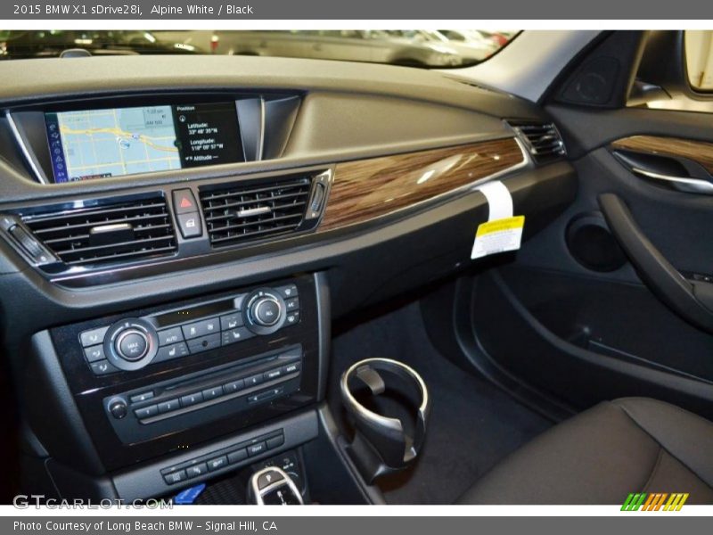 Alpine White / Black 2015 BMW X1 sDrive28i