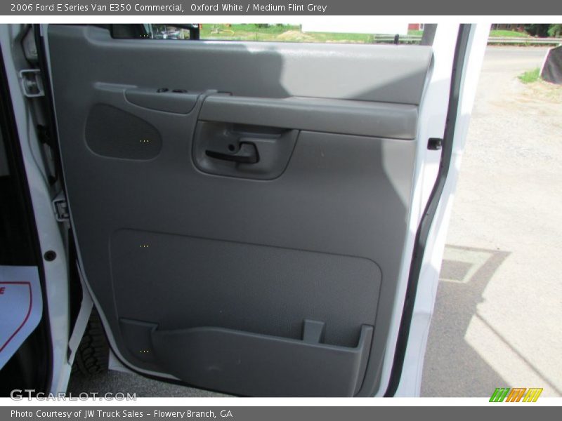Oxford White / Medium Flint Grey 2006 Ford E Series Van E350 Commercial