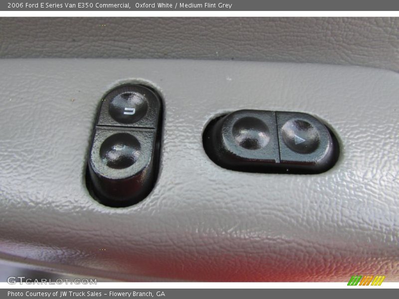 Oxford White / Medium Flint Grey 2006 Ford E Series Van E350 Commercial