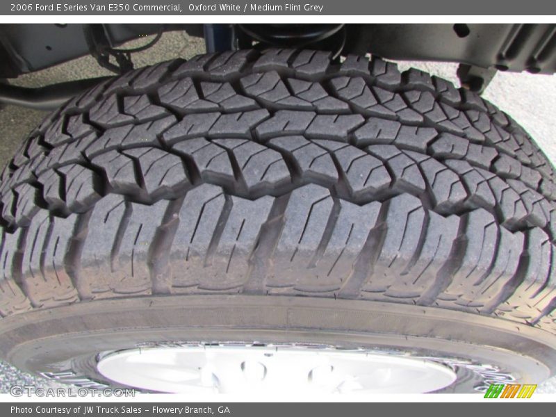 Oxford White / Medium Flint Grey 2006 Ford E Series Van E350 Commercial