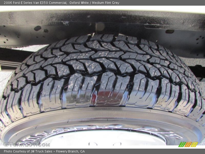 Oxford White / Medium Flint Grey 2006 Ford E Series Van E350 Commercial