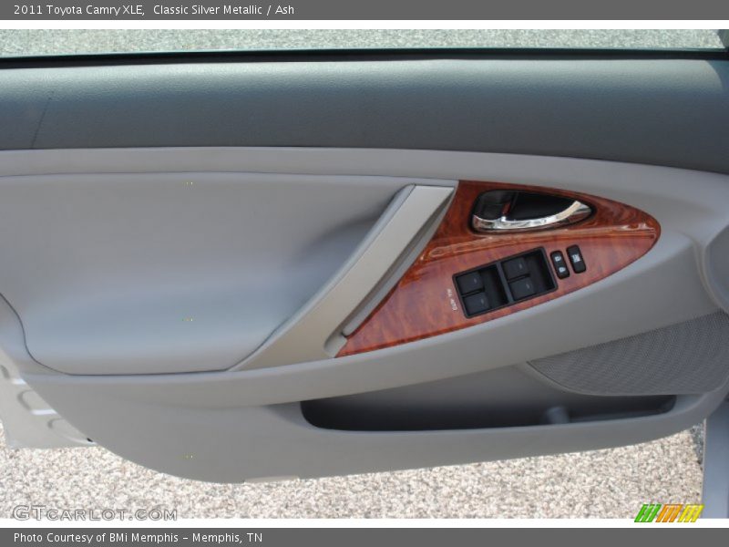 Classic Silver Metallic / Ash 2011 Toyota Camry XLE