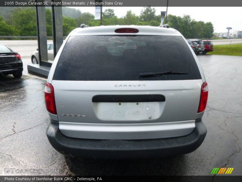 Bright Silver Metallic / Medium Slate Gray 2005 Dodge Caravan SE