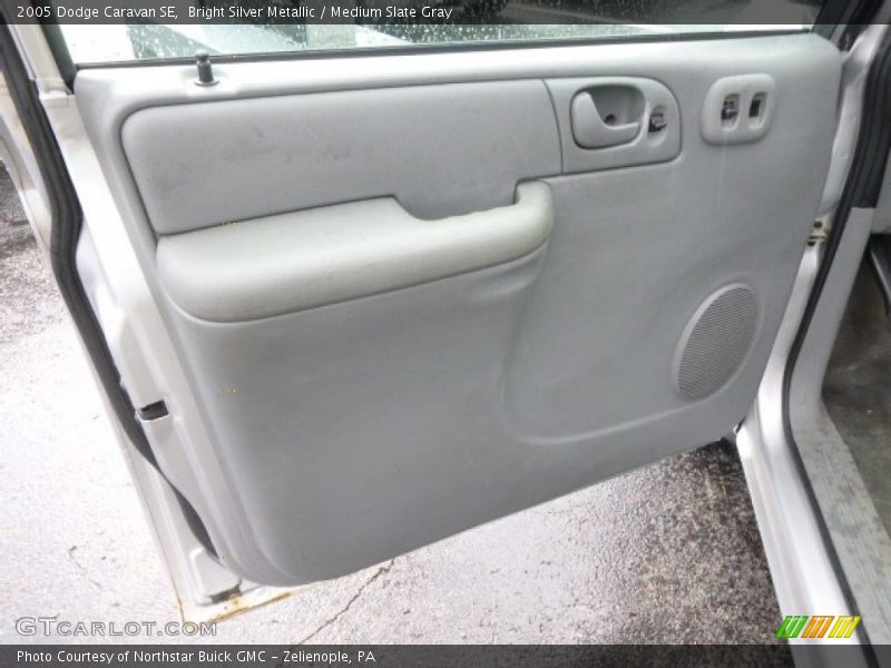 Bright Silver Metallic / Medium Slate Gray 2005 Dodge Caravan SE