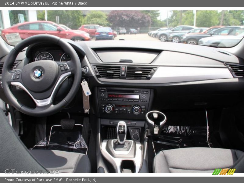 Alpine White / Black 2014 BMW X1 xDrive28i