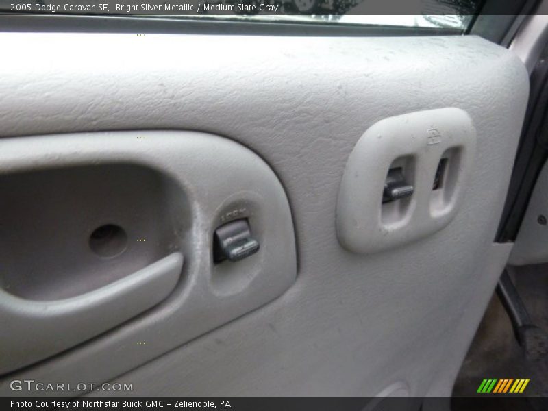 Bright Silver Metallic / Medium Slate Gray 2005 Dodge Caravan SE