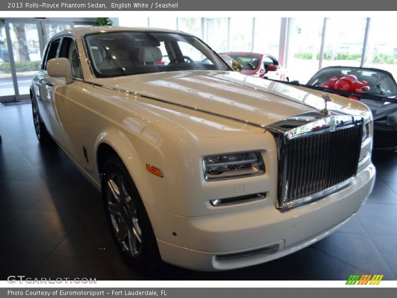 English White / Seashell 2013 Rolls-Royce Phantom Sedan