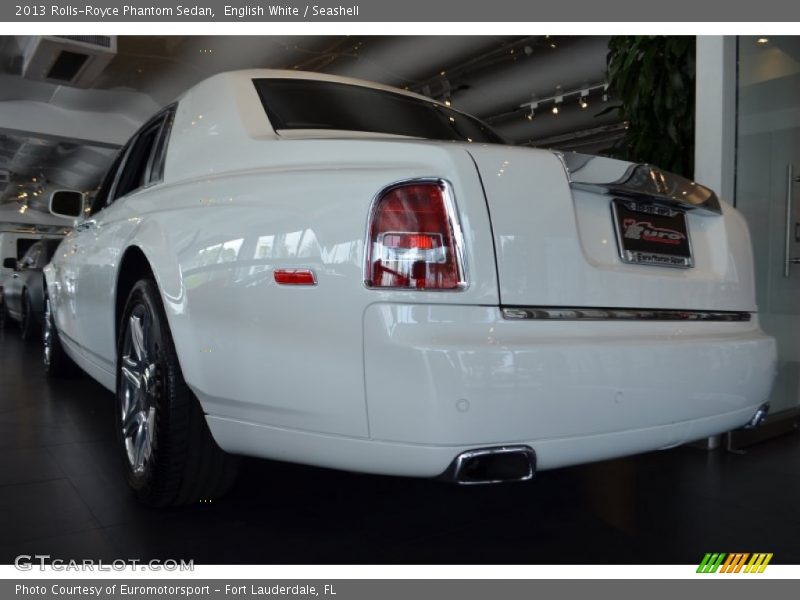 English White / Seashell 2013 Rolls-Royce Phantom Sedan