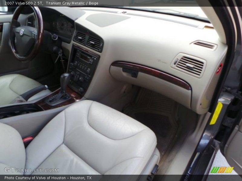 Titanium Gray Metallic / Beige 2007 Volvo S60 2.5T